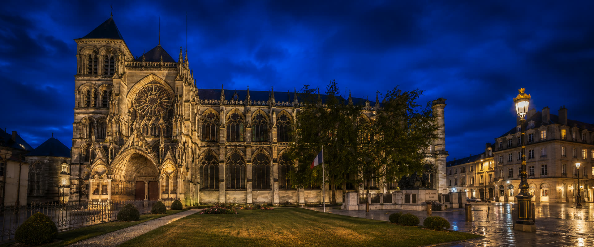Cathédrale Saint-Étienne de Châlons-en-Champagne — préfecture de la Marne et Grand Est